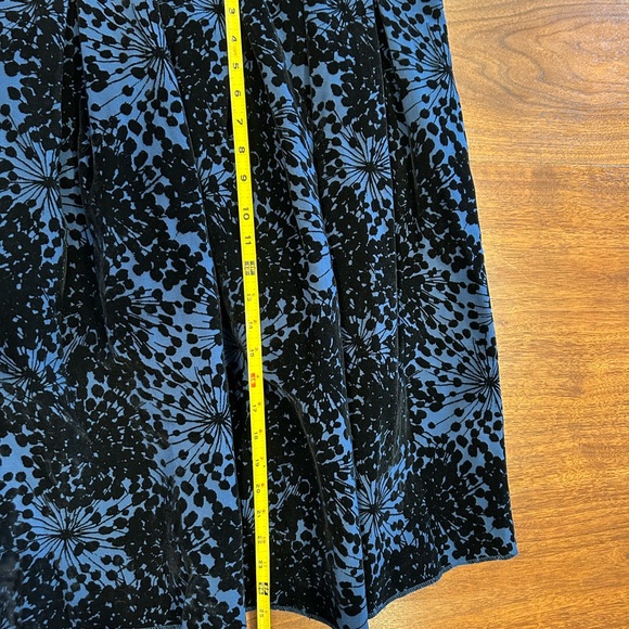 Boden Navy and black floral skirt - Picture 12 of 13